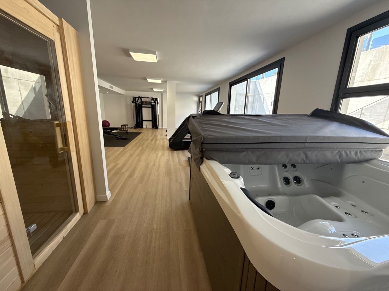 3 bedroom Apartment for sale in Playa Flamenca with pool garage - € 485,000 (Ref: 9000759)