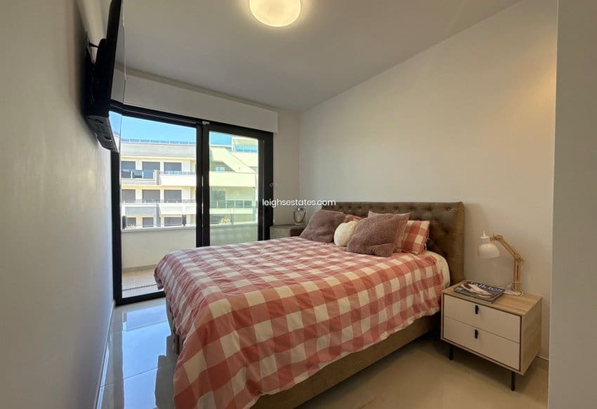 3 chambre Appartement à vendre à Playa Flamenca avec piscine - 485 000 € (Ref: 9000759)