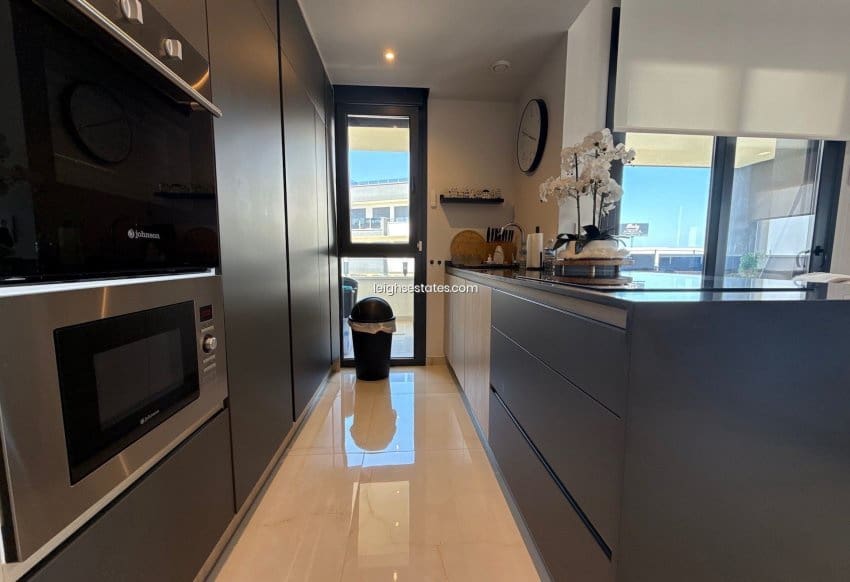 3 chambre Appartement à vendre à Playa Flamenca avec piscine - 485 000 € (Ref: 9000759)