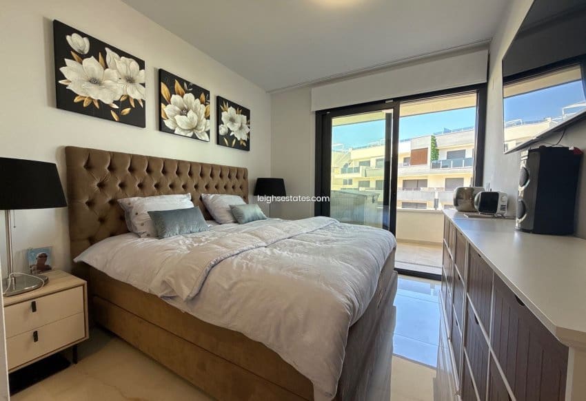 3 chambre Appartement à vendre à Playa Flamenca avec piscine - 485 000 € (Ref: 9000759)