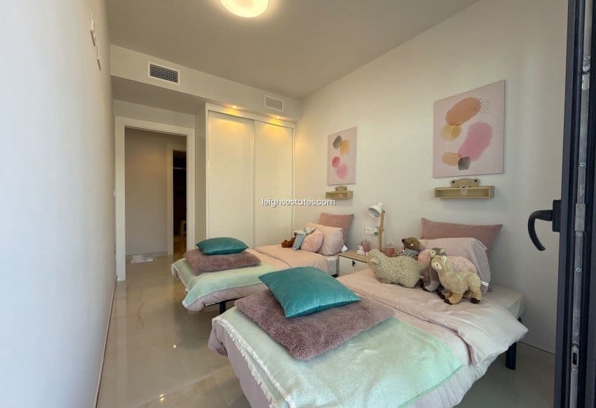 3 chambre Appartement à vendre à Playa Flamenca avec piscine - 485 000 € (Ref: 9000759)