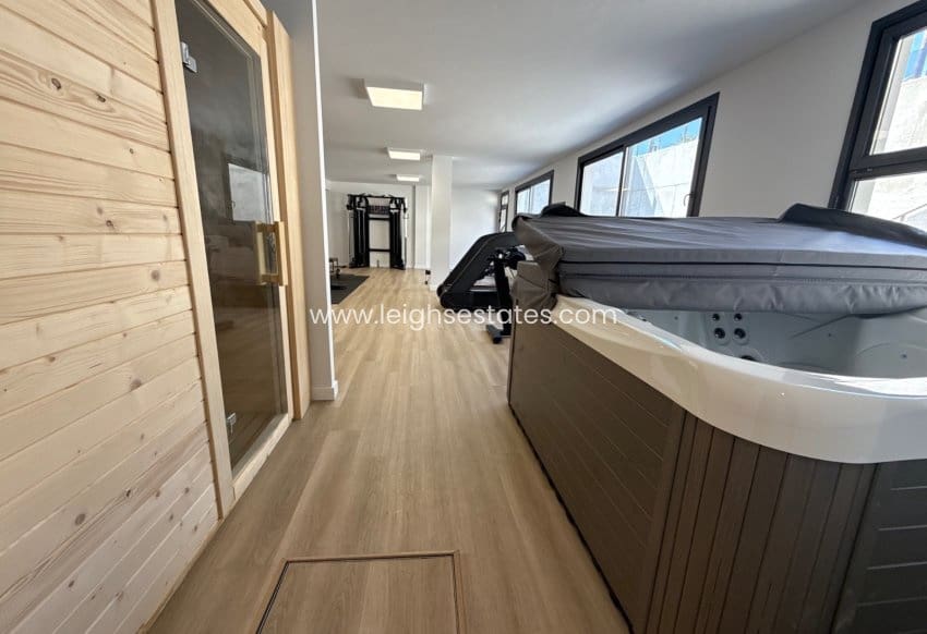 3 makuuhuone Huoneisto myytävänä paikassa Playa Flamenca mukana uima-altaan - 485 000 € (Ref: 9000759)