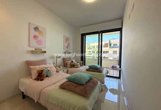3 chambre Appartement à vendre à Playa Flamenca, Orihuela avec piscine - 485 000 € (Ref: 9000759)