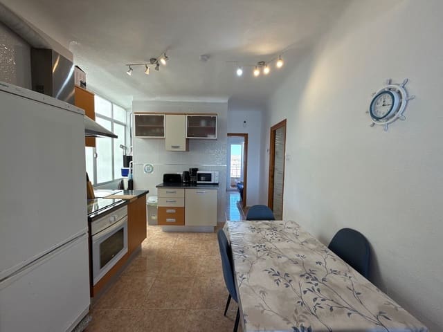 Apartamento de 3 habitaciones en Torrevieja en venta - 275.000 € (Ref: 9010412)