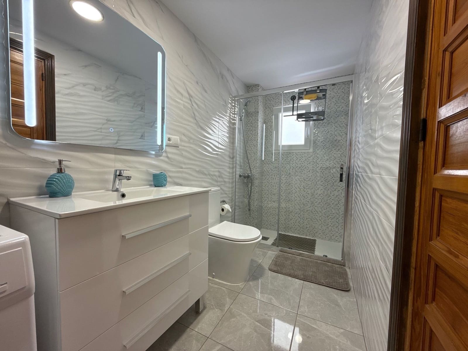 Apartamento de 3 habitaciones en Torrevieja en venta - 275.000 € (Ref: 9010412)