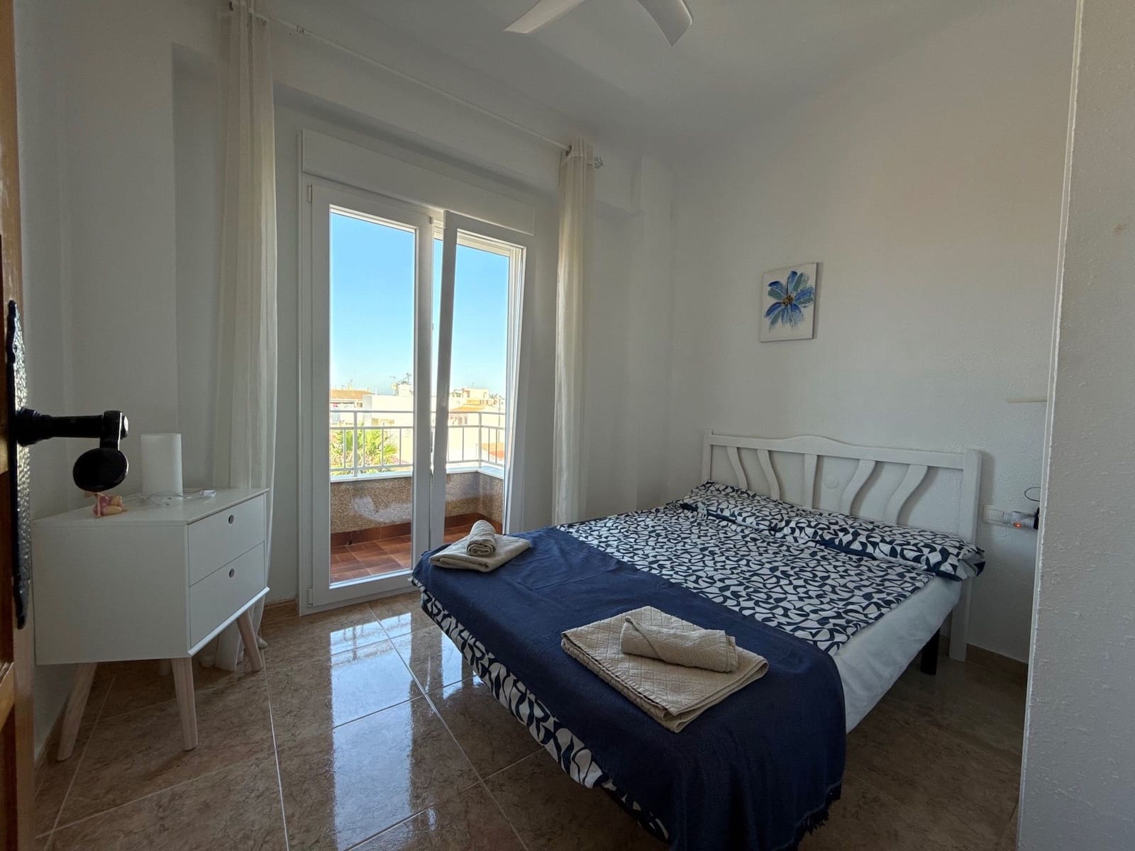 Apartamento de 3 habitaciones en Torrevieja en venta - 275.000 € (Ref: 9010412)