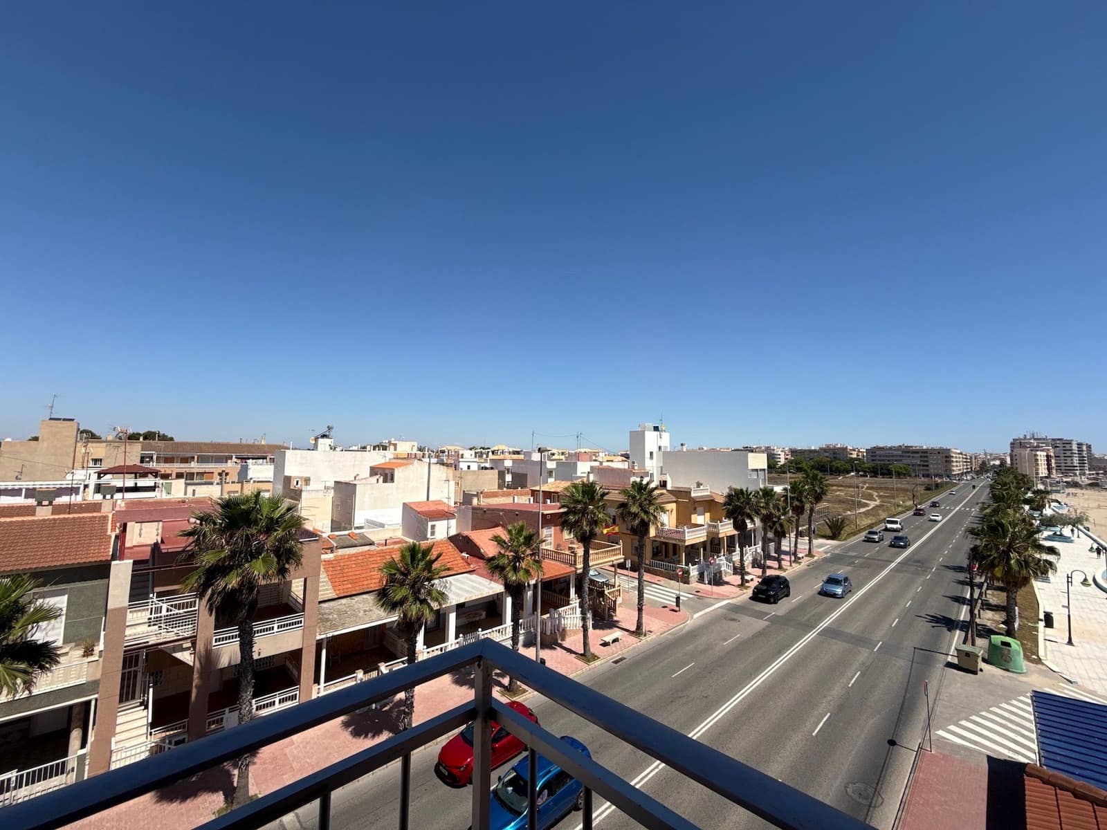 Apartamento de 3 habitaciones en Torrevieja en venta - 275.000 € (Ref: 9010412)