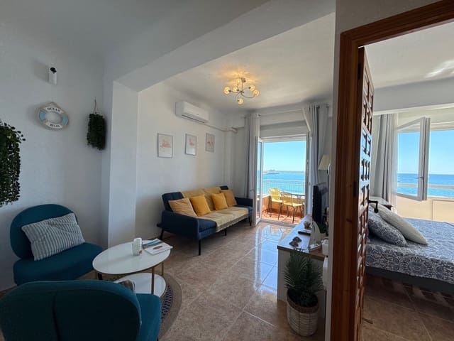 Apartamento de 3 habitaciones en Torrevieja en venta - 275.000 € (Ref: 9010412)