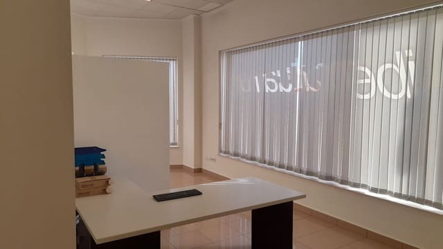 Commercieel te koop in San Pedro del Pinatar - € 290.000 (Ref: 9081290)