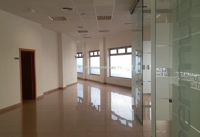 Comercial para venda em San Pedro del Pinatar - 290 000 € (Ref: 9081290)