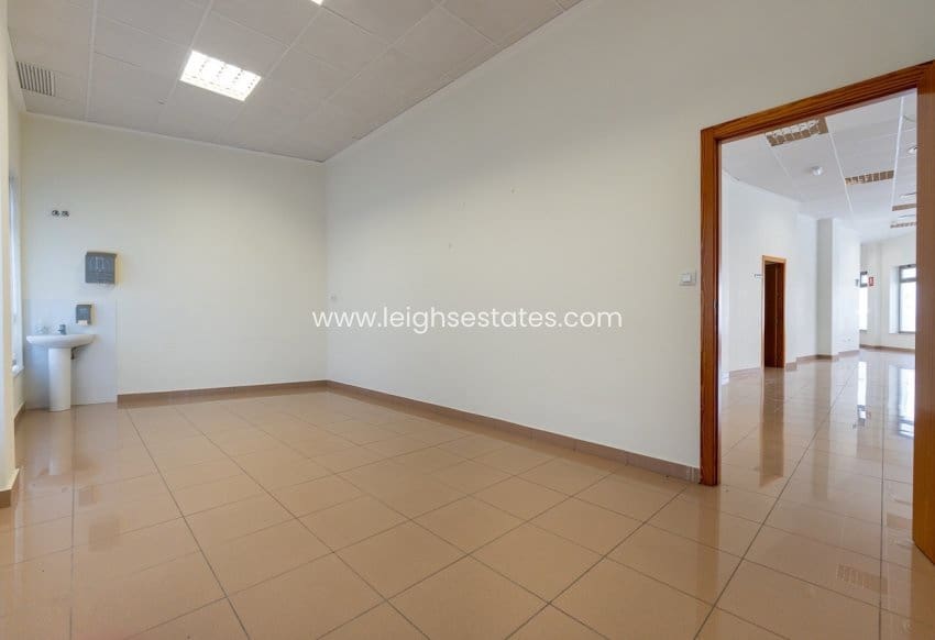 Commercieel te koop in San Pedro del Pinatar - € 259.000 (Ref: 9081290)