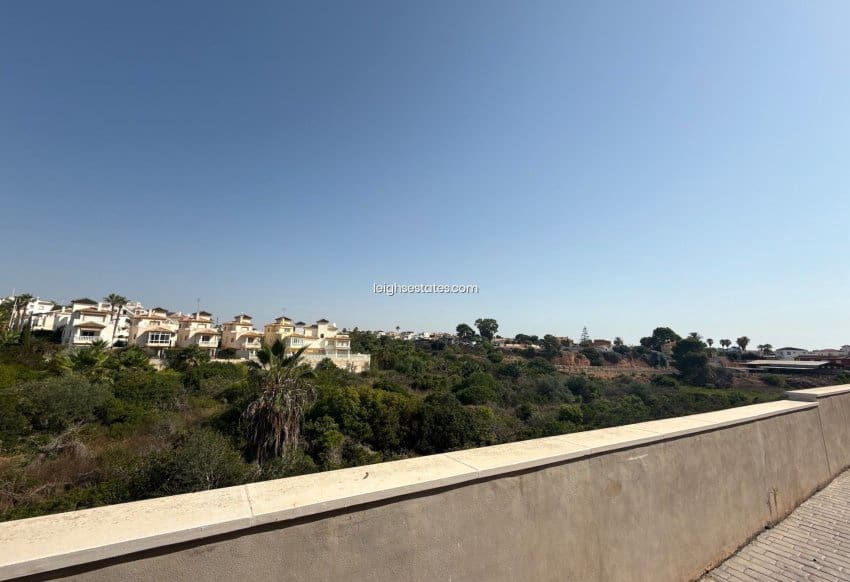 2 bedroom Apartment for sale in Orihuela Costa with pool garage - € 159,000 (Ref: 9169321)