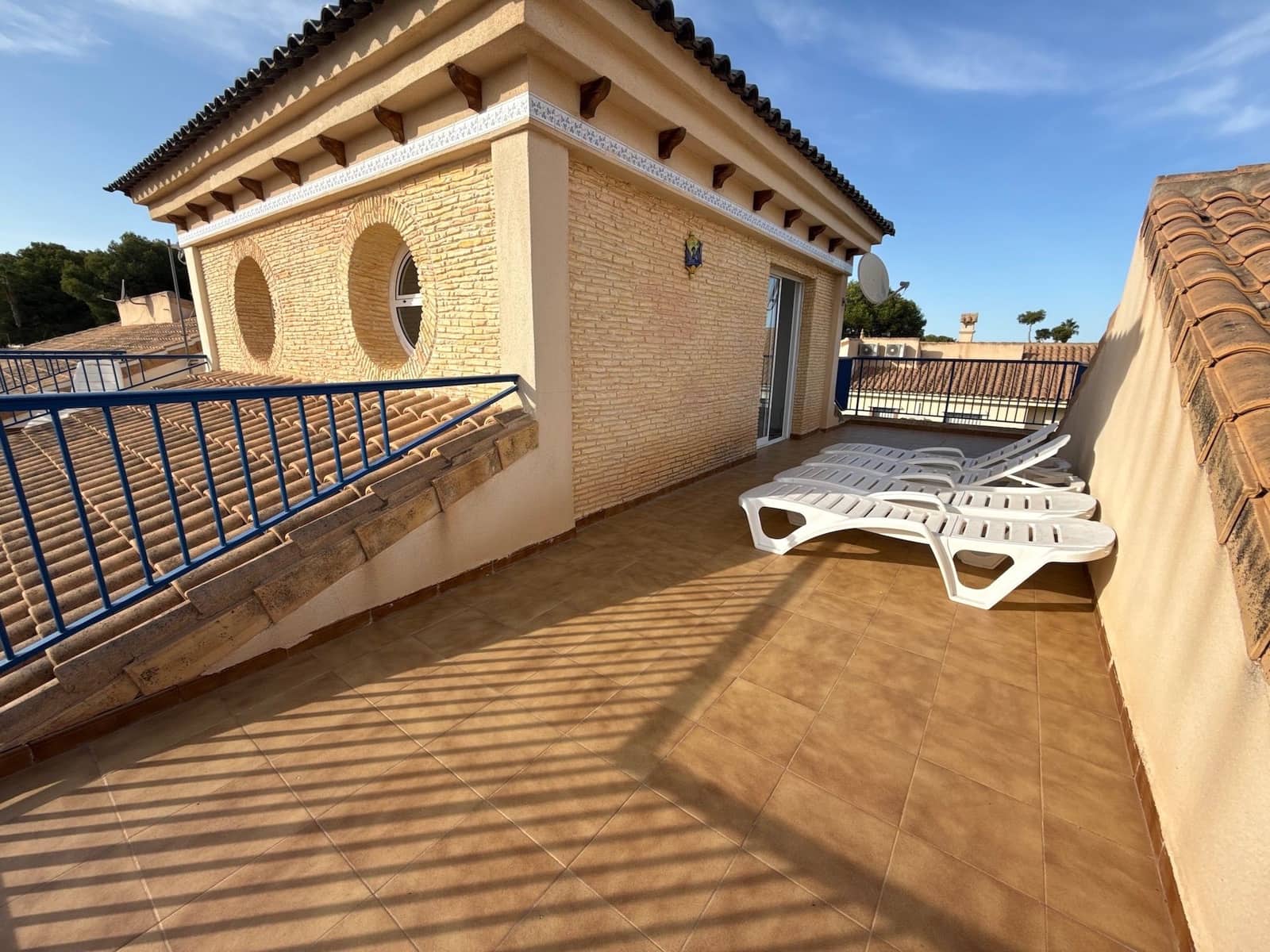 Casa de 4 habitaciones en Dehesa de Campoamor en venta con garaje - 355.000 € (Ref: 9209077)