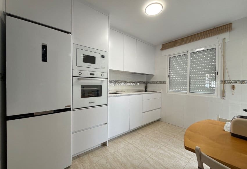 4 bedroom Townhouse for sale in Dehesa de Campoamor with garage - € 355,000 (Ref: 9209077)