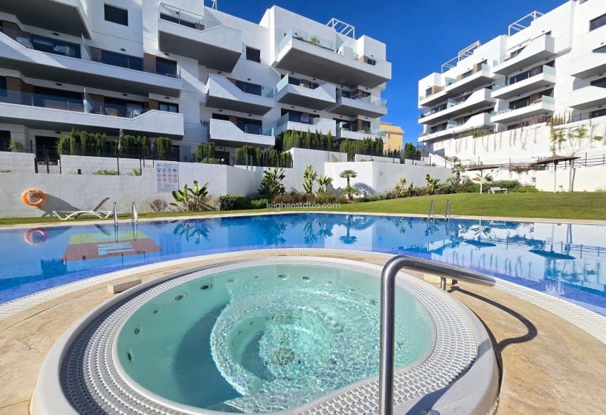 2 bedroom Apartment for sale in Villamartin with pool garage - € 269,000 (Ref: 9353163)