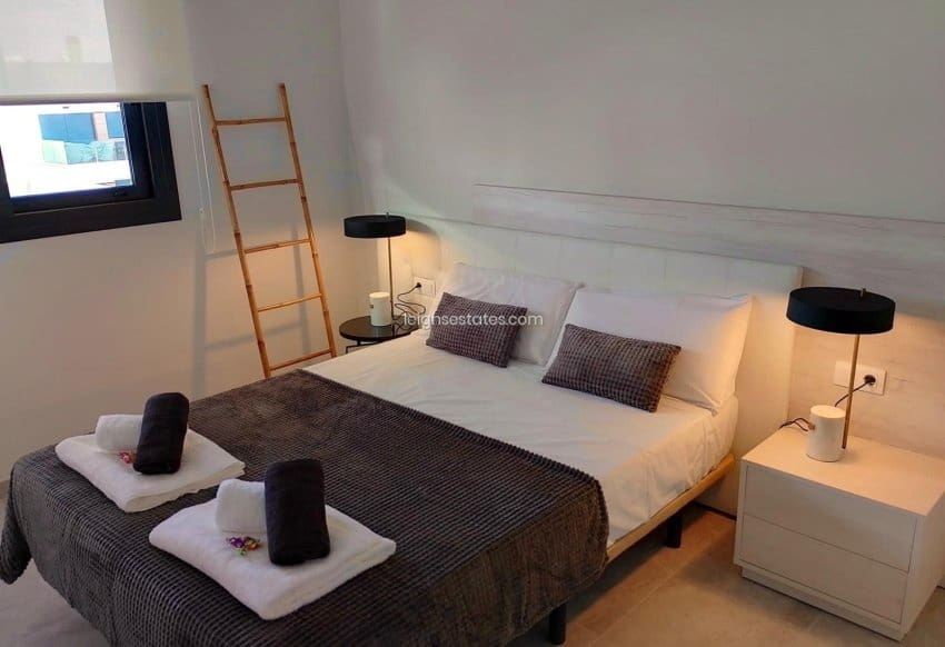 2 bedroom Apartment for sale in Villamartin with pool garage - € 269,000 (Ref: 9353163)