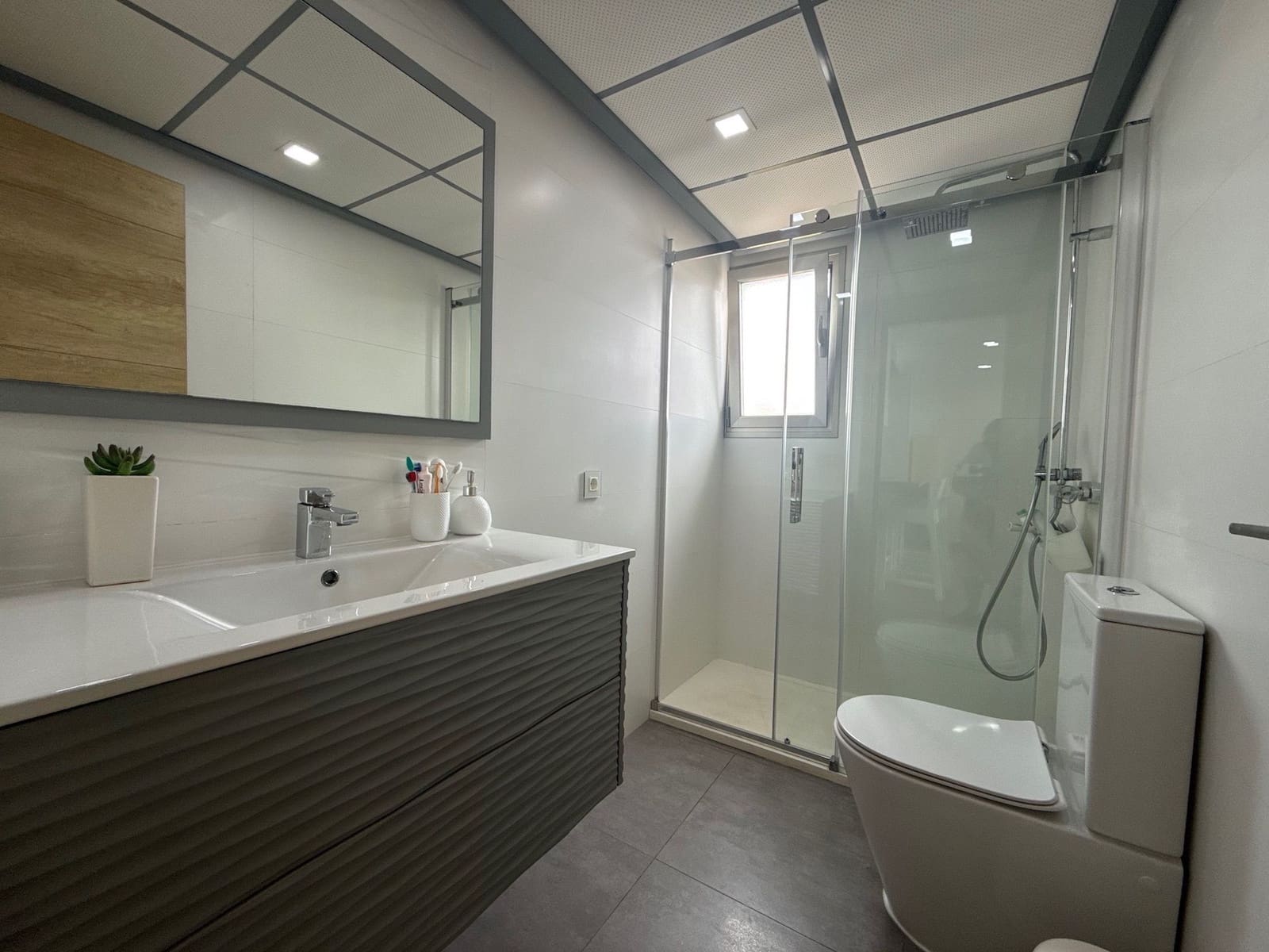 2 soverom Leilighet til salgs i Cabo Roig med svømmebasseng - € 245 000 (Ref: 9355513)