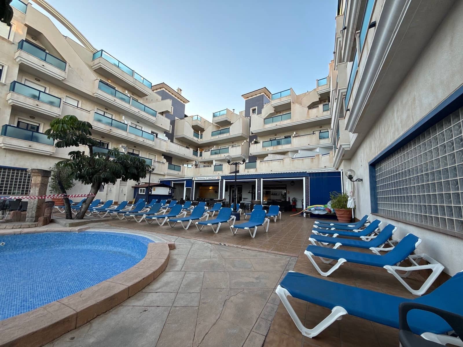 2 makuuhuone Huoneisto myytävänä paikassa Cabo Roig mukana uima-altaan 
autotalli - 185 000 € (Ref: 9395719)