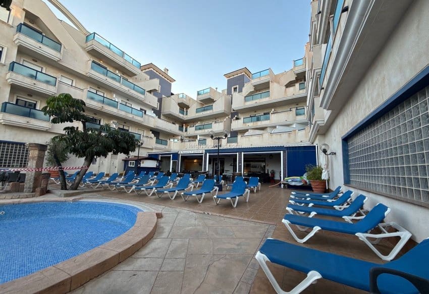 2 soveværelse Lejlighed til salg i Cabo Roig med swimmingpool - € 185.000 (Ref: 9395719)