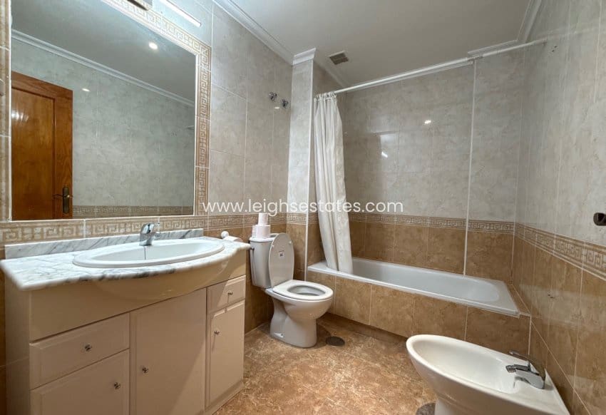 2 makuuhuone Huoneisto myytävänä paikassa Cabo Roig mukana uima-altaan - 185 000 € (Ref: 9395719)