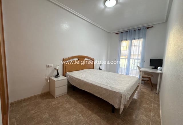 Apartamento de 2 habitaciones en Cabo Roig, Orihuela en venta con piscina - 185.000 € (Ref: 9395719)