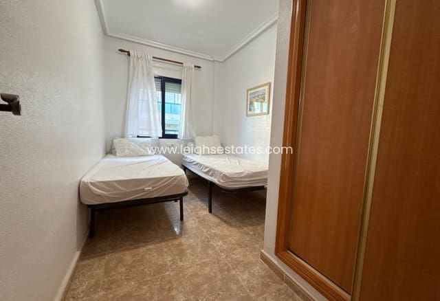 Apartamento de 2 habitaciones en Cabo Roig, Orihuela en venta con piscina - 185.000 € (Ref: 9395719)