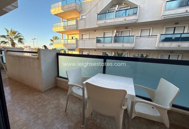 Apartamento de 2 habitaciones en Cabo Roig, Orihuela en venta con piscina - 185.000 € (Ref: 9395719)