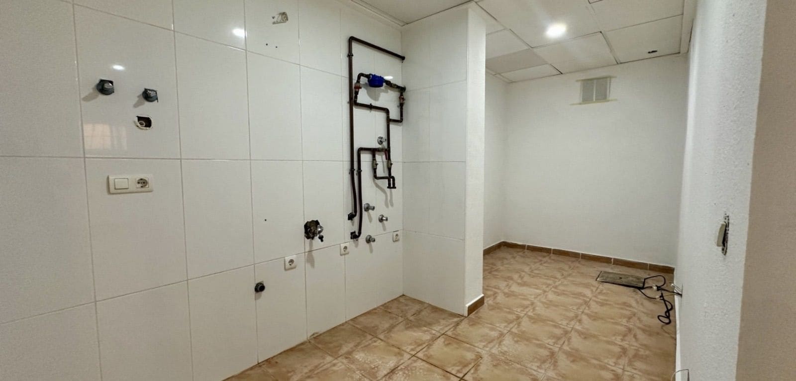 4 bedroom Villa for sale in Villamartin with garage - € 260,000 (Ref: 9430795)