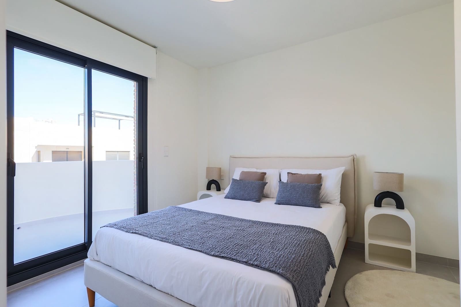 3 soveværelse Villa til salg i Villamartin med swimmingpool - € 590.000 (Ref: 9443053)