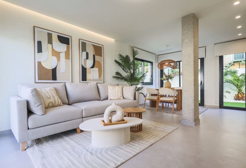 3 slaapkamer Villa te koop in Villamartin met zwembad - € 590.000 (Ref: 9443053)