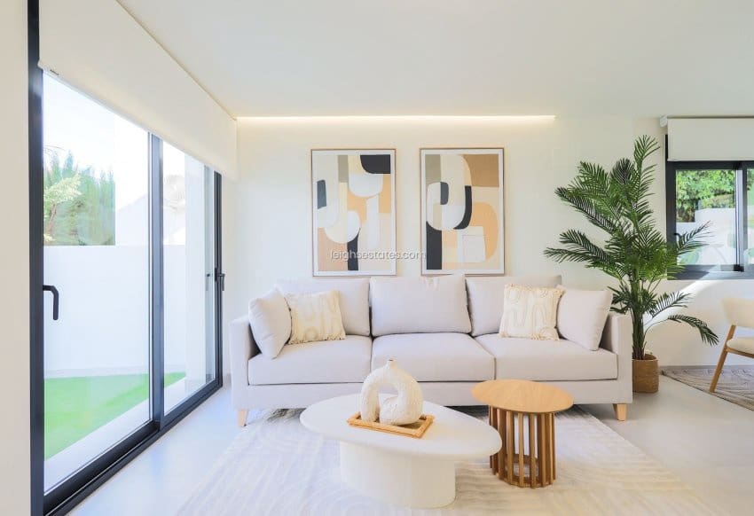 3 slaapkamer Villa te koop in Villamartin met zwembad - € 590.000 (Ref: 9443053)