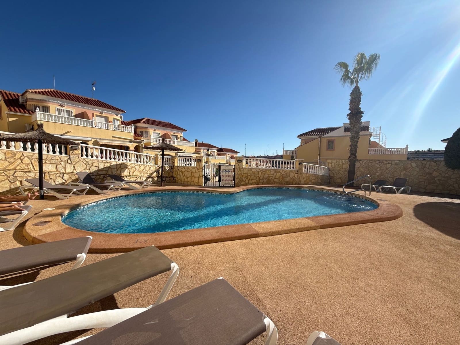 2 bedroom Townhouse for sale in Villamartin with pool - € 155,000 (Ref: 9485141)