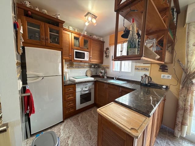 2 soveværelse Byhus til salg i Villamartin, Orihuela med swimmingpool - € 155.000 (Ref: 9485141)