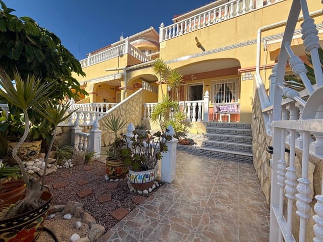 2 soveværelse Byhus til salg i Villamartin, Orihuela med swimmingpool - € 155.000 (Ref: 9485141)