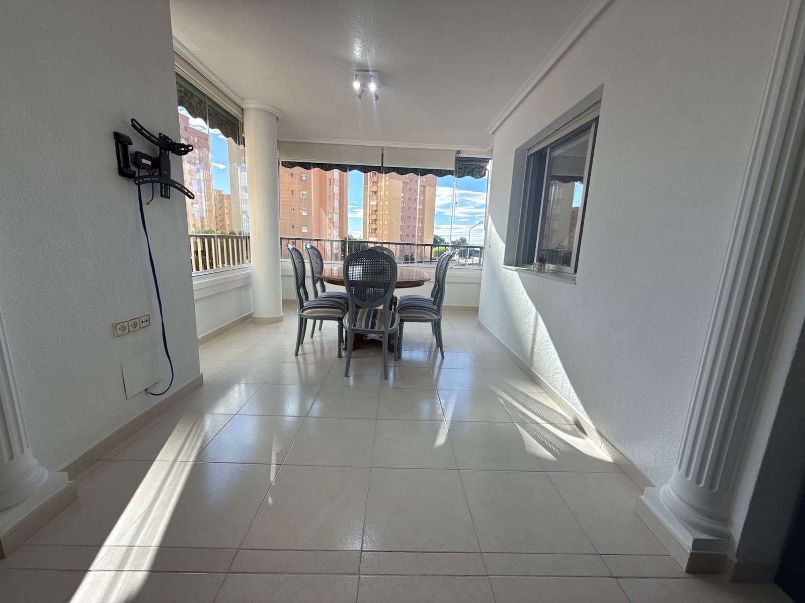 3 Zimmer Apartment zu verkaufen in Dehesa de Campoamor mit Garage - 275.000 € (Ref: 9570620)