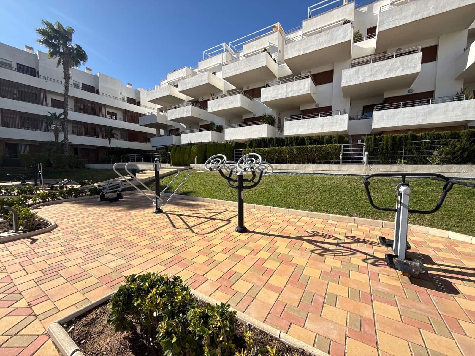 2 Zimmer Apartment zu verkaufen in Orihuela Costa mit Pool - 240.000 € (Ref: 9575635)