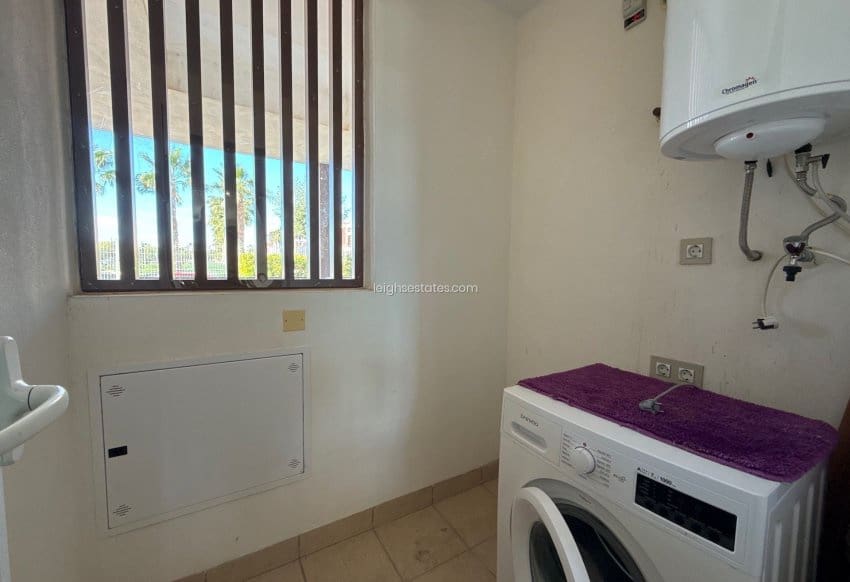 Apartamento de 2 habitaciones en Orihuela Costa en venta con piscina - 240.000 € (Ref: 9575635)