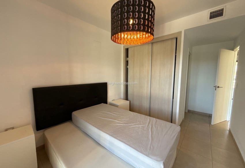 Apartamento de 2 habitaciones en Orihuela Costa en venta con piscina - 240.000 € (Ref: 9575635)