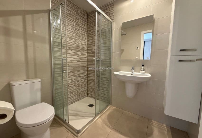 Apartamento de 2 habitaciones en Orihuela Costa en venta con piscina - 240.000 € (Ref: 9575635)