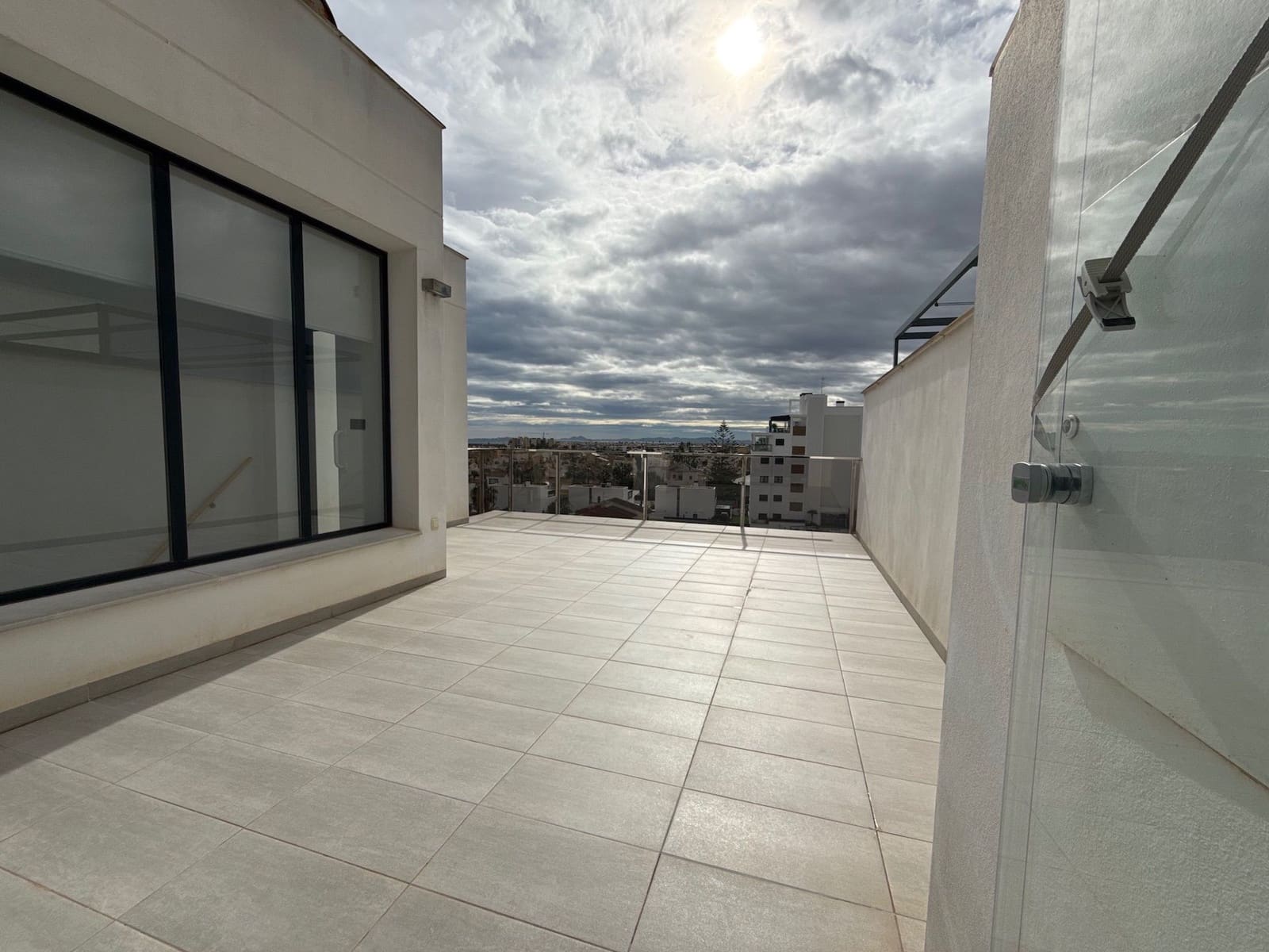 2 slaapkamer Appartement te koop in Pilar de la Horadada met zwembad - € 415.000 (Ref: 9590708)