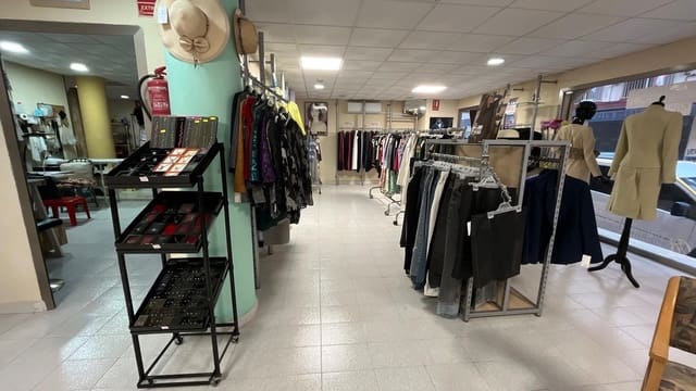 Commerciale in vendita in Torrevieja - 295.000 € (Rif: 9627196)