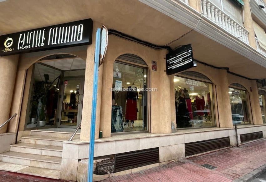 Kommersiell til salgs i Torrevieja - € 295 000 (Ref: 9627196)