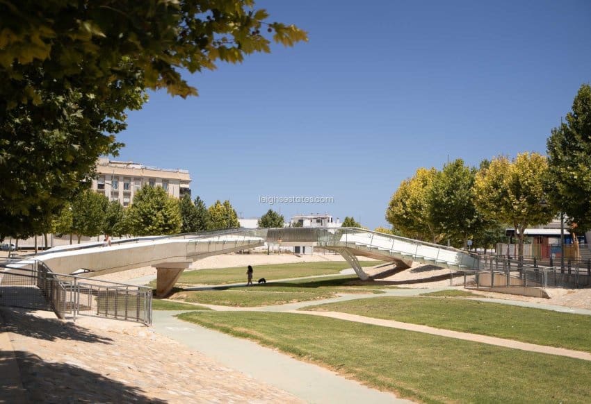 Local Comercial en Pilar de la Horadada en venta con garaje - 379.000 € (Ref: 9629619)