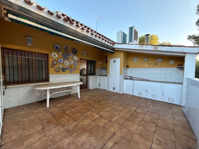 4 makuuhuone Paritalo myytävänä paikassa Dehesa de Campoamor, Orihuela mukana 
autotalli - 425 000 € (Ref: 9636438)