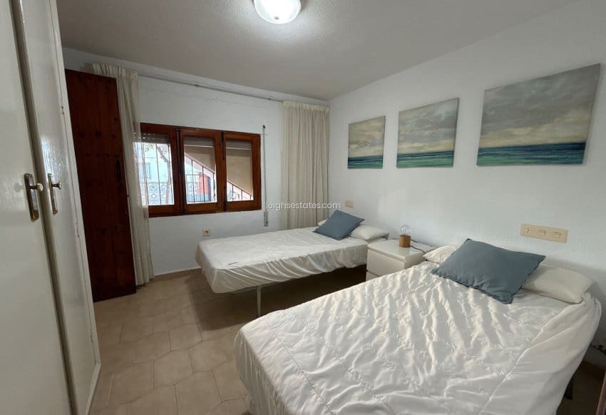 4 bedroom Townhouse for sale in Dehesa de Campoamor with garage - € 425,000 (Ref: 9636438)