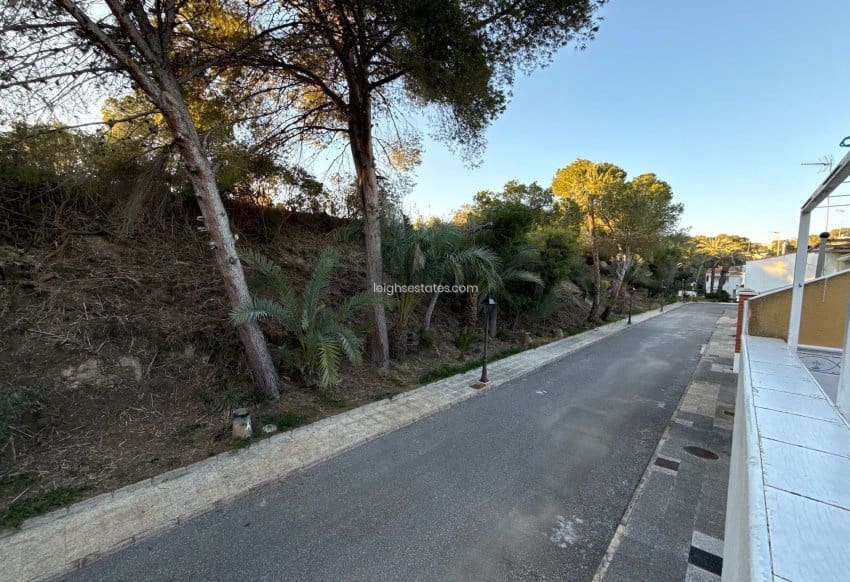 4 bedroom Townhouse for sale in Dehesa de Campoamor with garage - € 425,000 (Ref: 9636438)