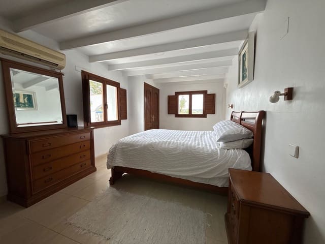 Finca/Casa Rural de 4 habitaciones en Pilar de la Horadada en venta con piscina garaje - 340.000 € (Ref: 9647699)