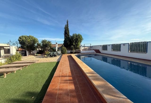 4 slaapkamer Villa te koop in Pilar de la Horadada met zwembad garage - € 335.000 (Ref: 9647699)