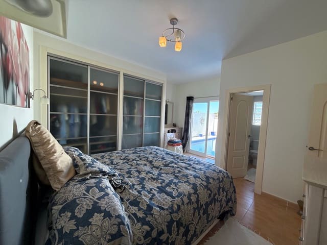 3 soveværelse Villa til salg i Mil Palmeras, Pilar de la Horadada med swimmingpool garage - € 325.000 (Ref: 9651227)