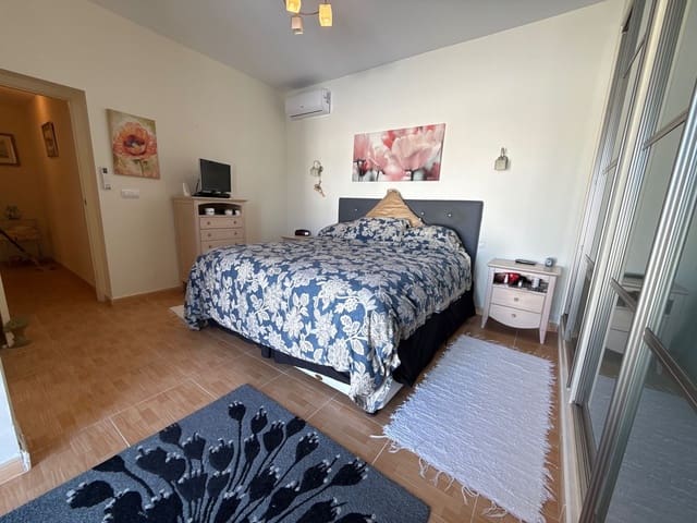 3 soveværelse Villa til salg i Mil Palmeras, Pilar de la Horadada med swimmingpool garage - € 325.000 (Ref: 9651227)